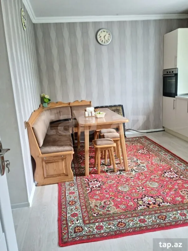 Satılır 4 otaqlı həyət evi