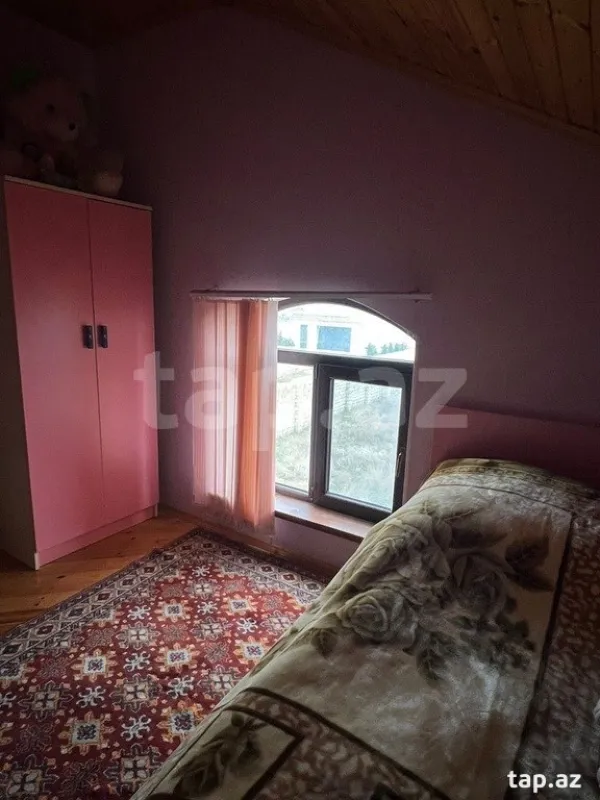 Satılır 4 otaqlı həyət evi