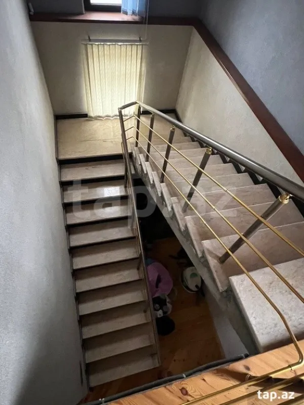 Satılır 4 otaqlı həyət evi