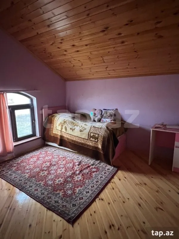 Satılır 4 otaqlı həyət evi