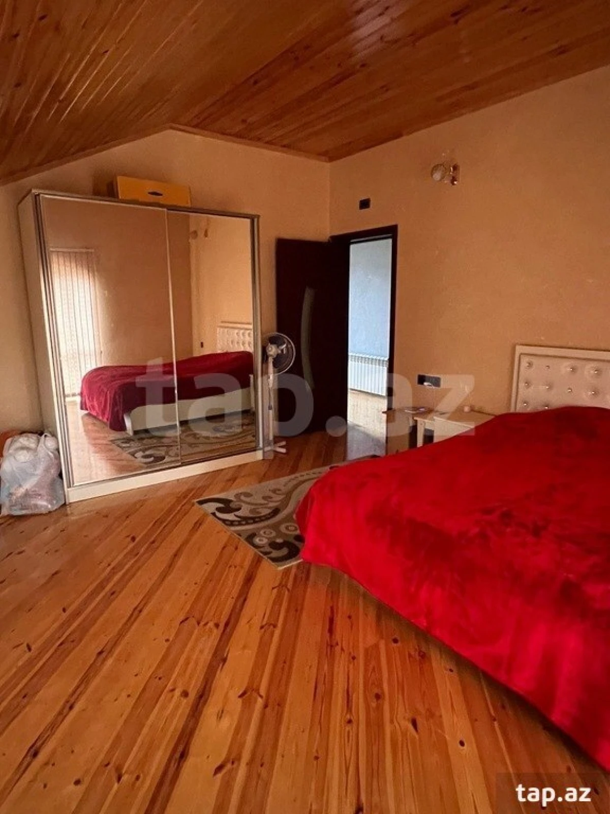Satılır 4 otaqlı həyət evi