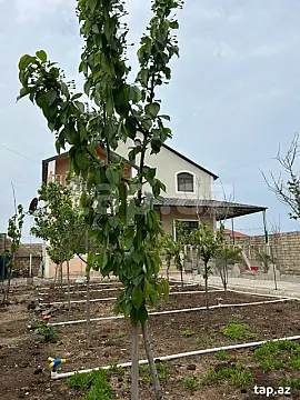 Satılır 4 otaqlı həyət evi