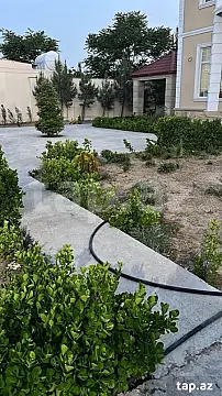 Satılır 6 otaqlı həyət evi