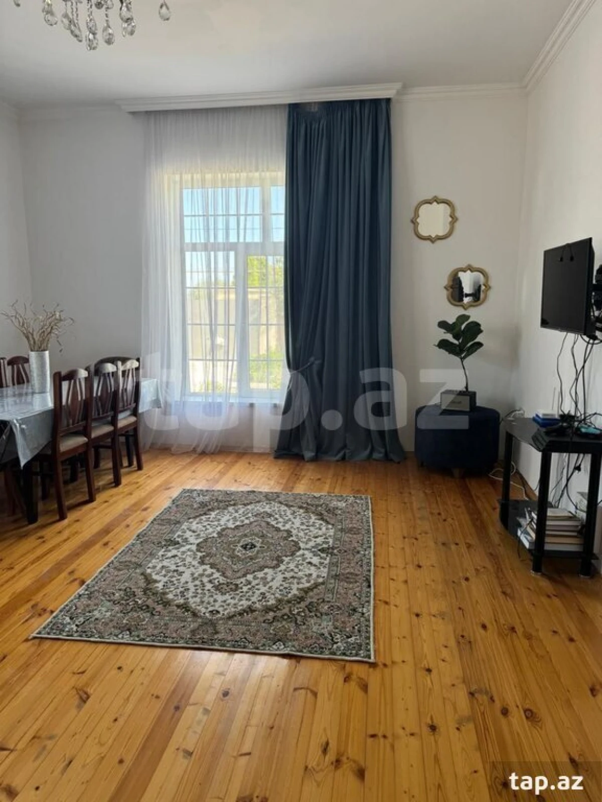 Satılır 6 otaqlı həyət evi