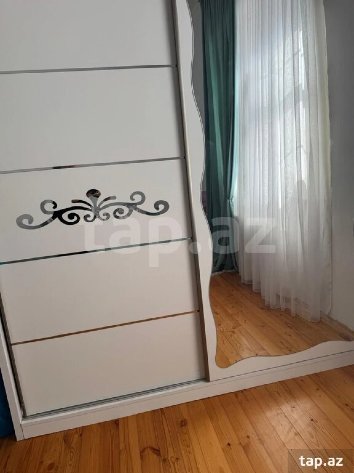 Satılır 6 otaqlı həyət evi