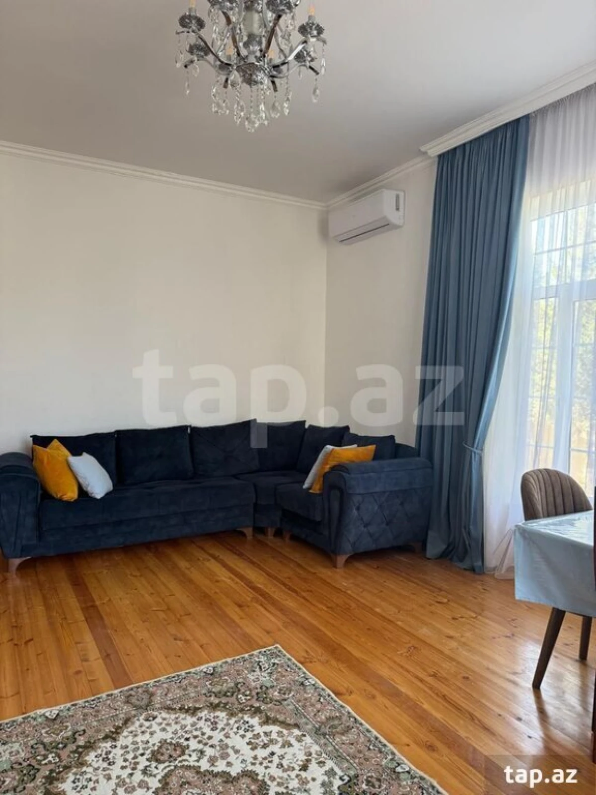 Satılır 6 otaqlı həyət evi
