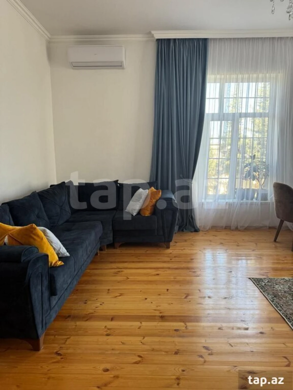 Satılır 6 otaqlı həyət evi