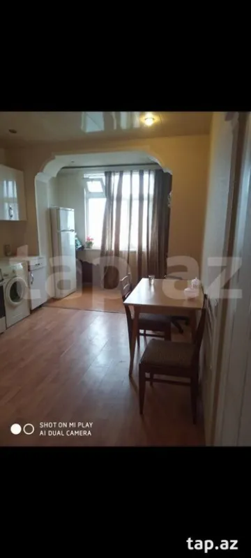 Kirayə verilir 2 otaqlı mənzil 65 m²