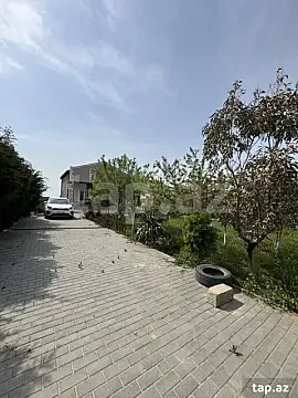 Satılır 3 otaqlı həyət evi 600 m² — Bakı 3 otaq 600.00 m²