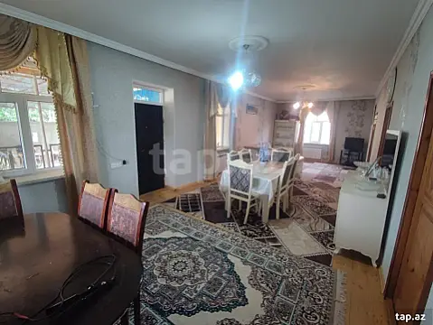 Satılır 4 otaqlı həyət evi 600 m²