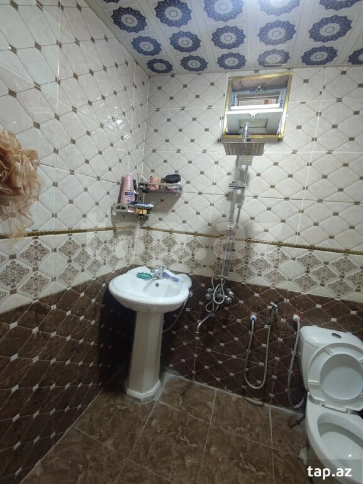 Satılır 4 otaqlı həyət evi 600 m²