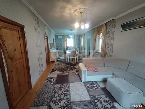Satılır 4 otaqlı həyət evi 600 m²