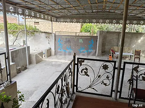 Satılır 4 otaqlı həyət evi 600 m²