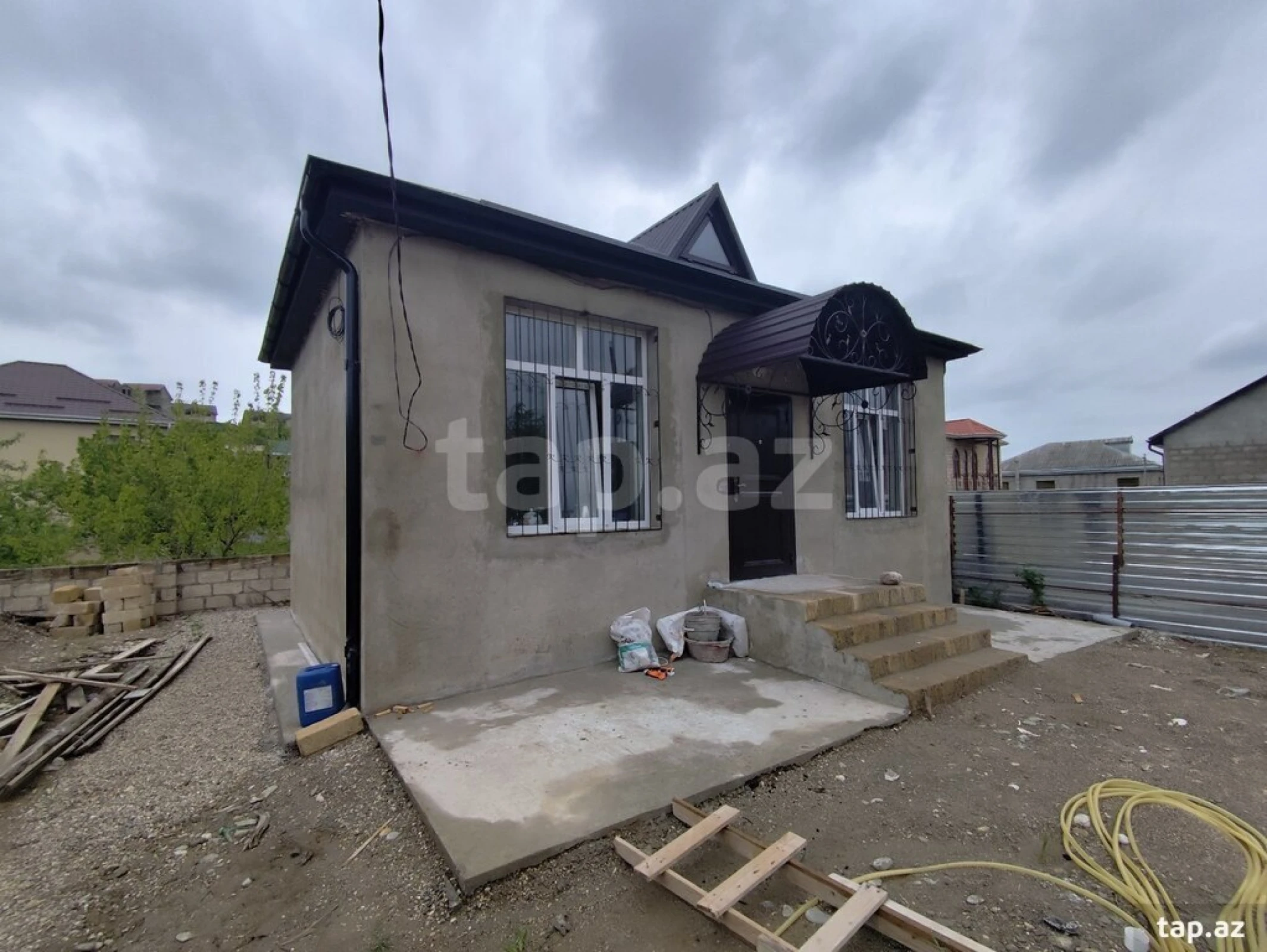 Satılır 2 otaqlı həyət evi