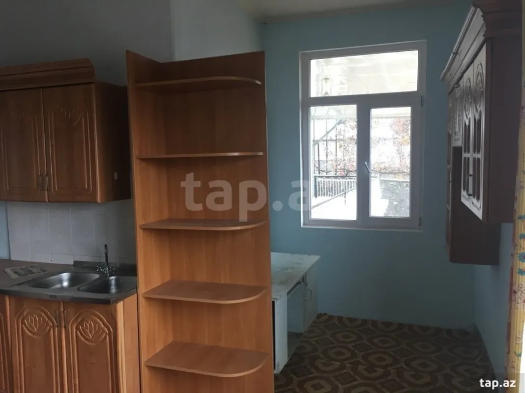 Kirayə verilir 5 otaqlı həyət evi