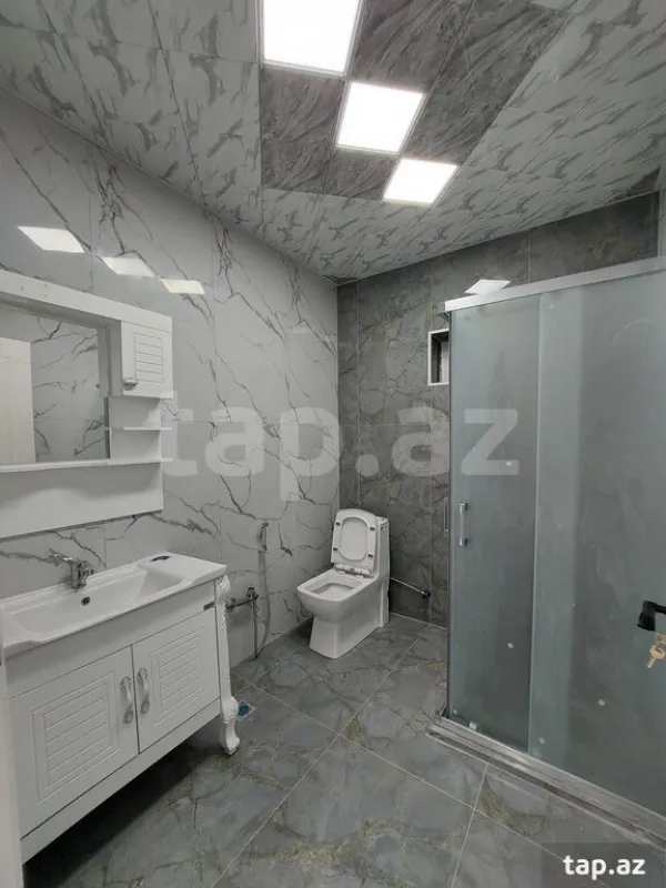 Satılır 4 otaqlı həyət evi