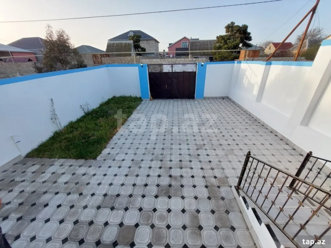 Satılır 4 otaqlı həyət evi