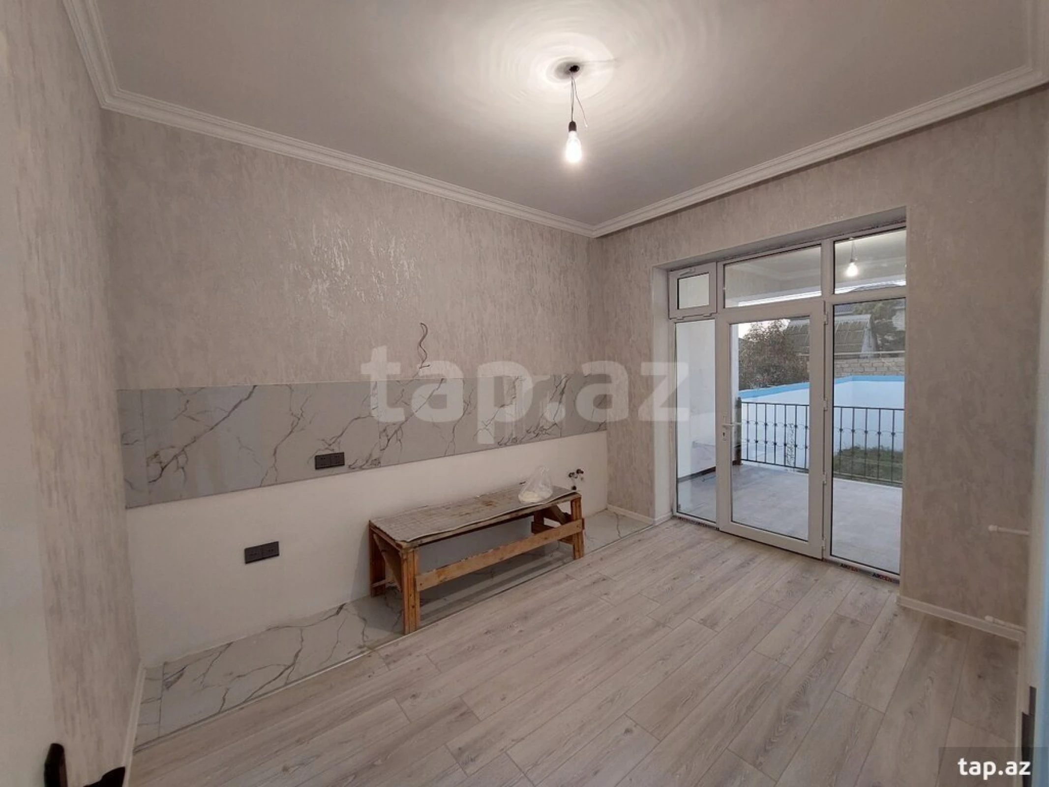 Satılır 4 otaqlı həyət evi