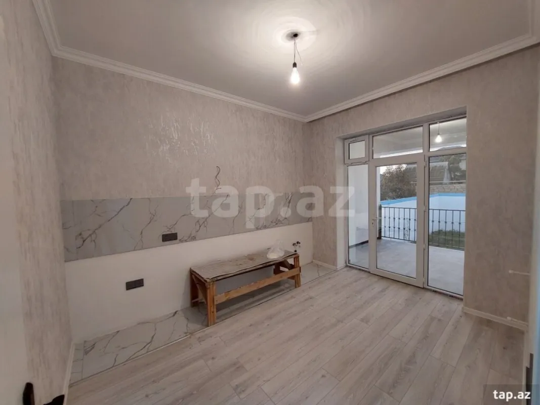 Satılır 4 otaqlı həyət evi