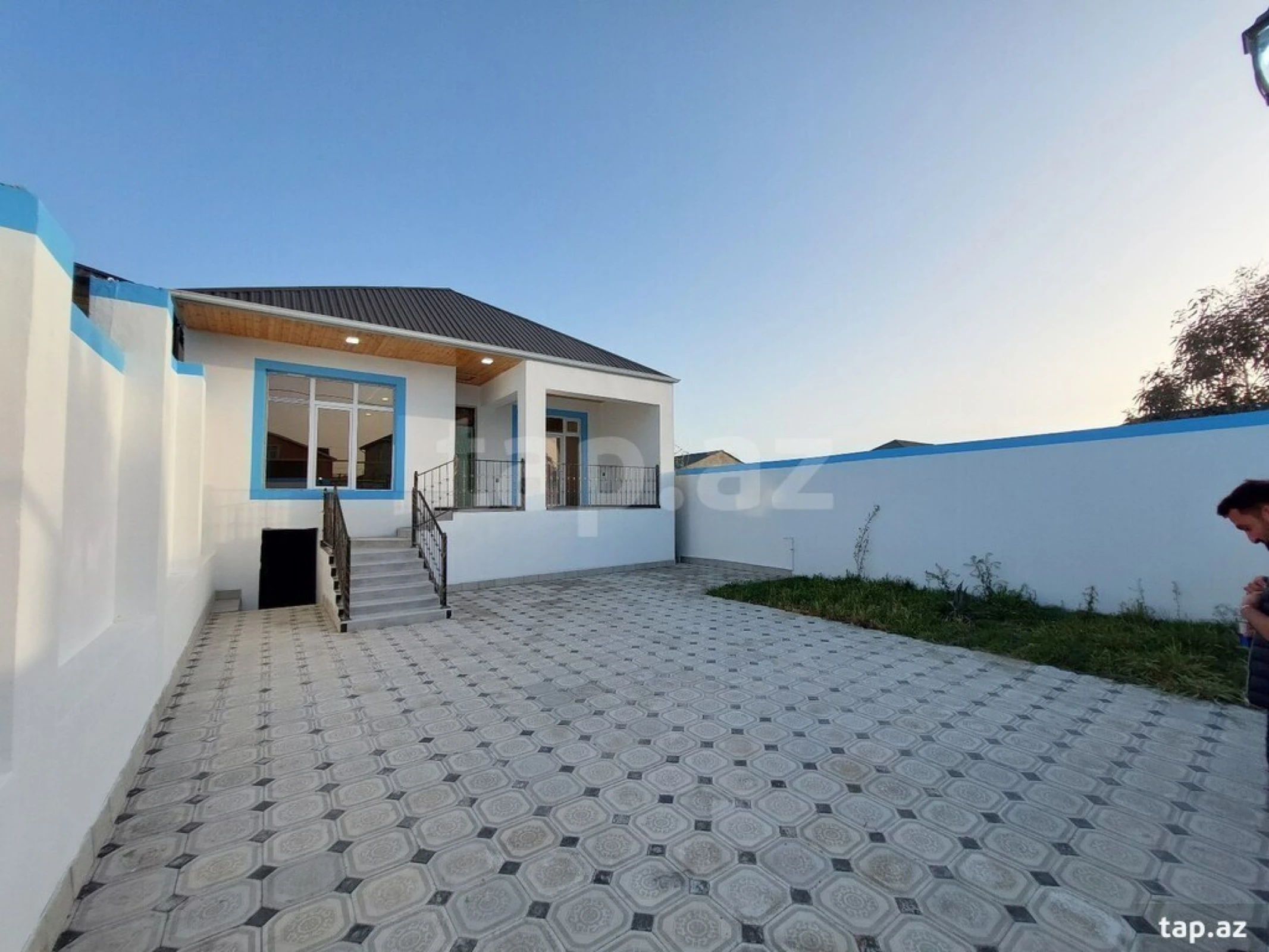 Satılır 4 otaqlı həyət evi