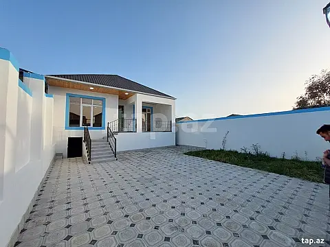 Satılır 4 otaqlı həyət evi