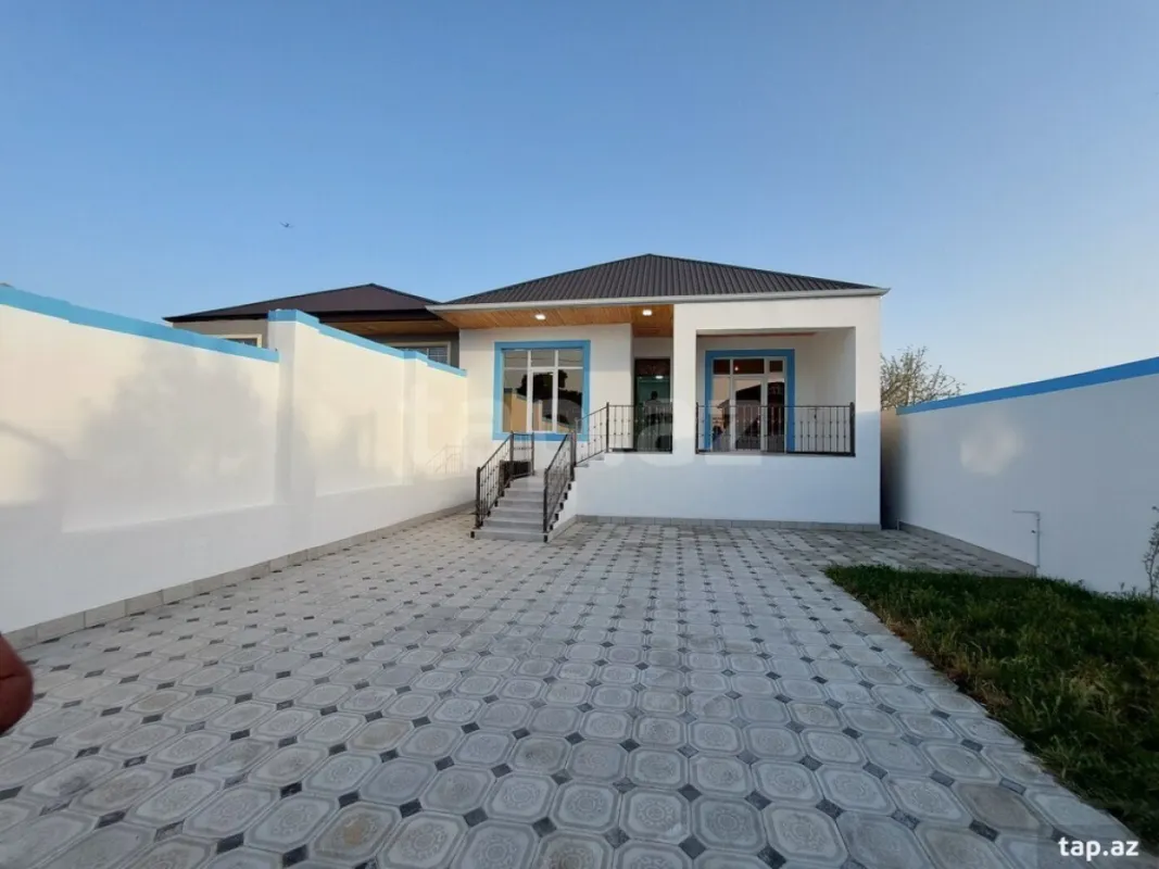 Satılır 4 otaqlı həyət evi