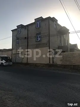 Satılır 4 otaqlı həyət evi