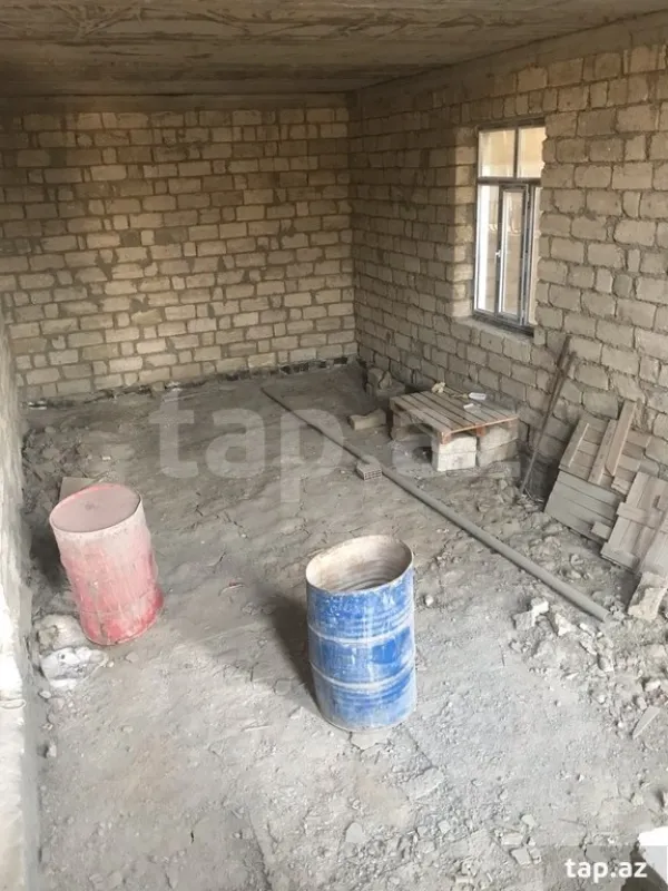 Satılır 4 otaqlı həyət evi