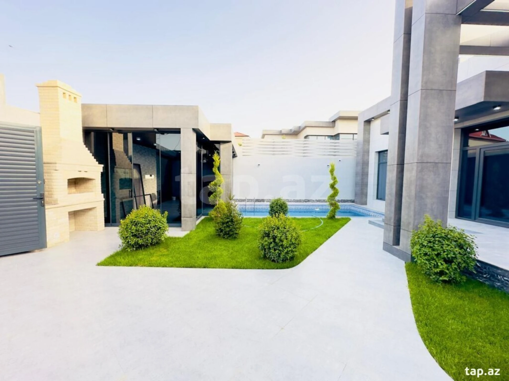 Satılır 4 otaqlı həyət evi