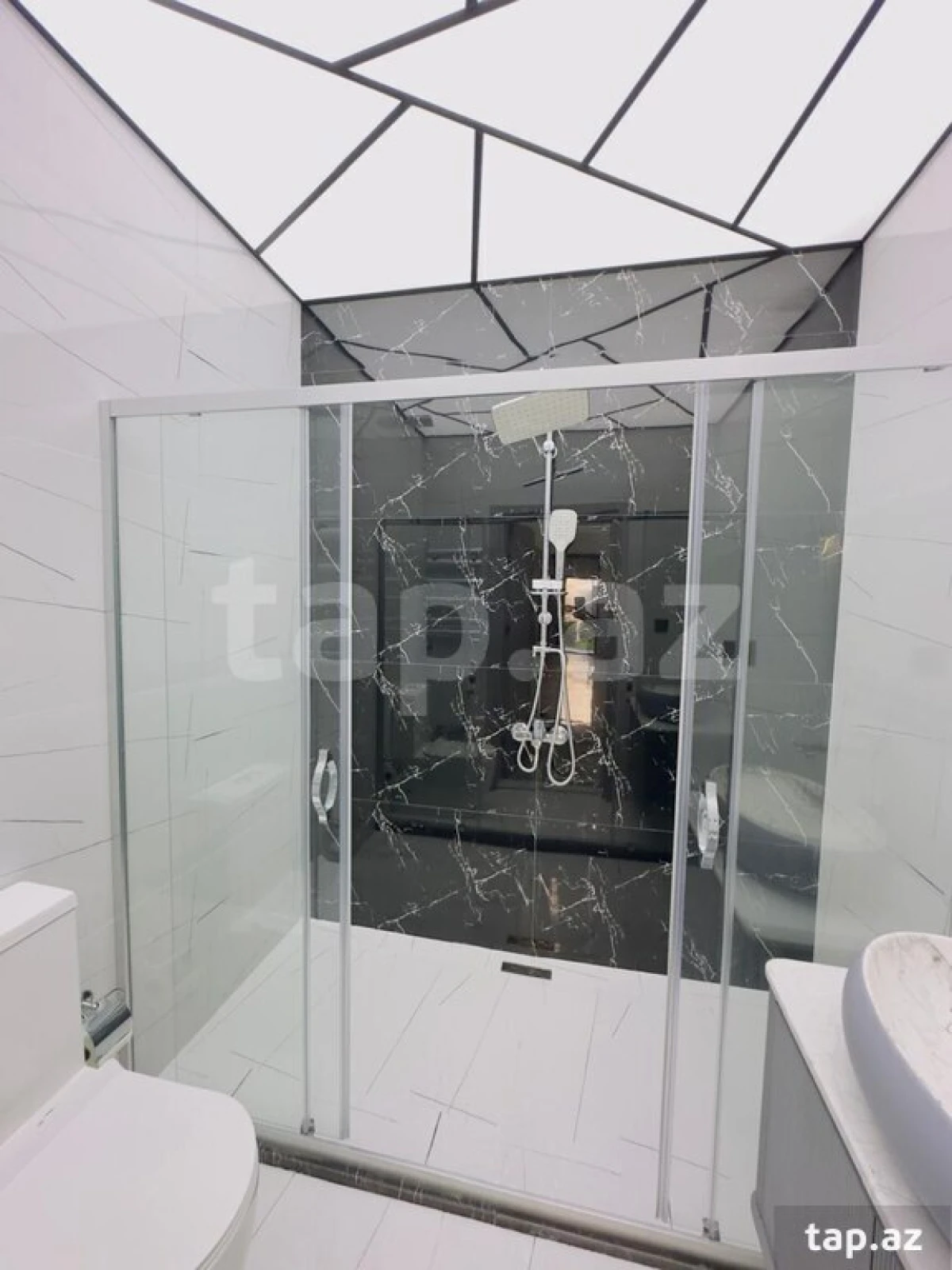 Satılır 4 otaqlı həyət evi