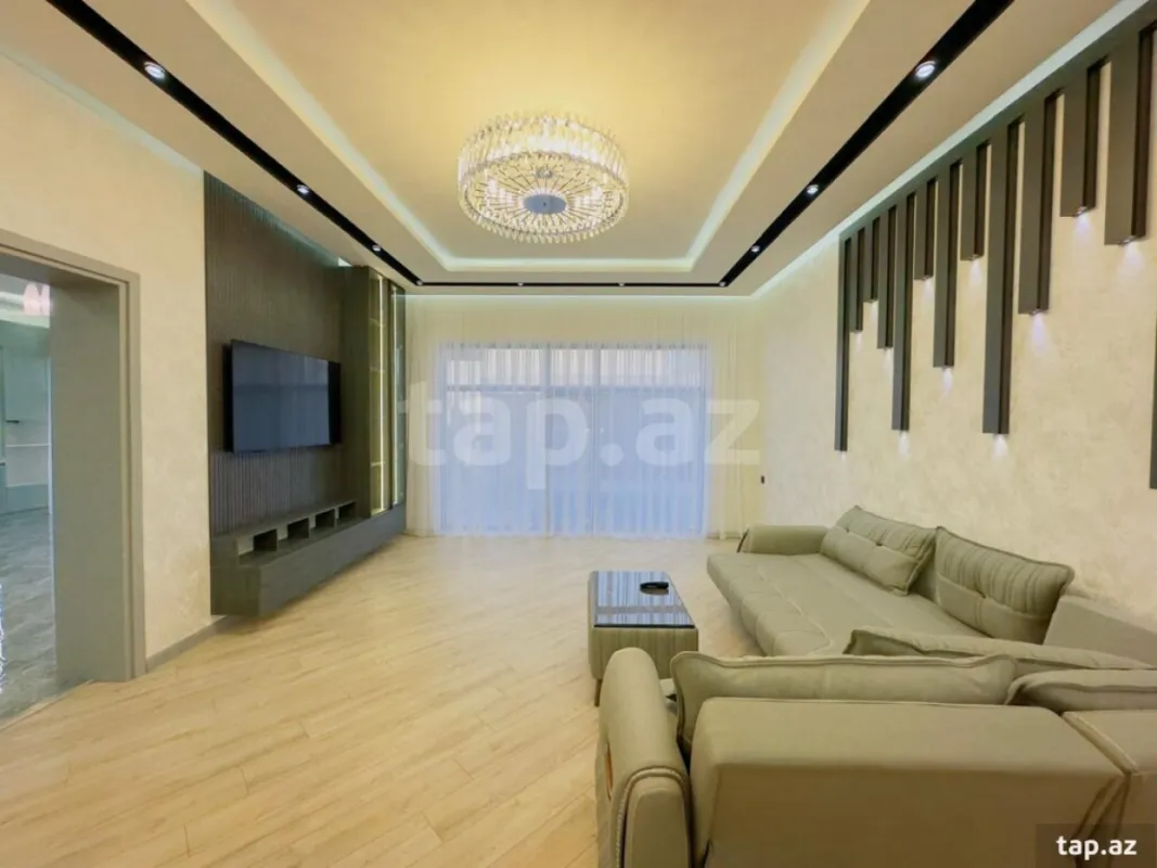 Satılır 4 otaqlı həyət evi