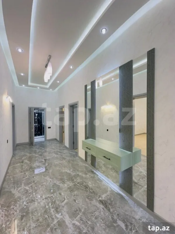 Satılır 4 otaqlı həyət evi