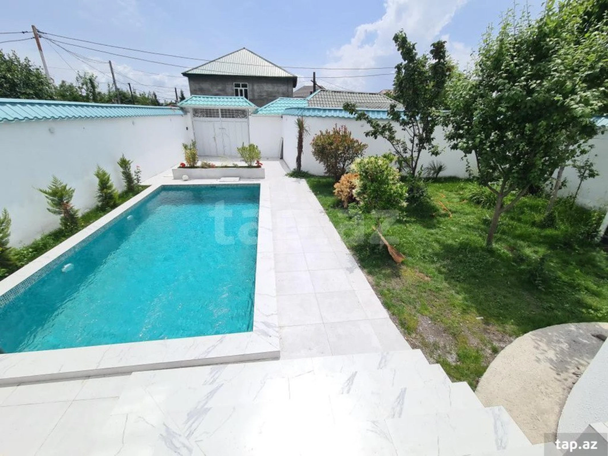 Kirayə verilir 4 otaqlı həyət evi 200 m²
