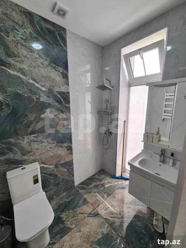 Kirayə verilir 4 otaqlı həyət evi 200 m²