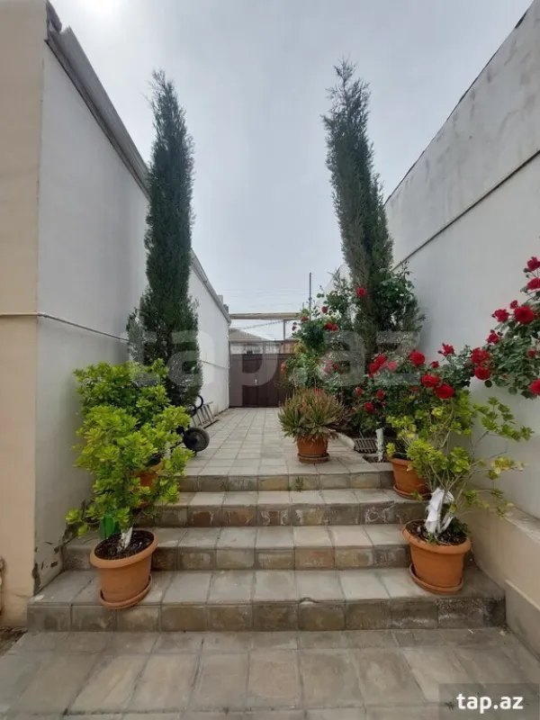 Satılır 3 otaqlı həyət evi