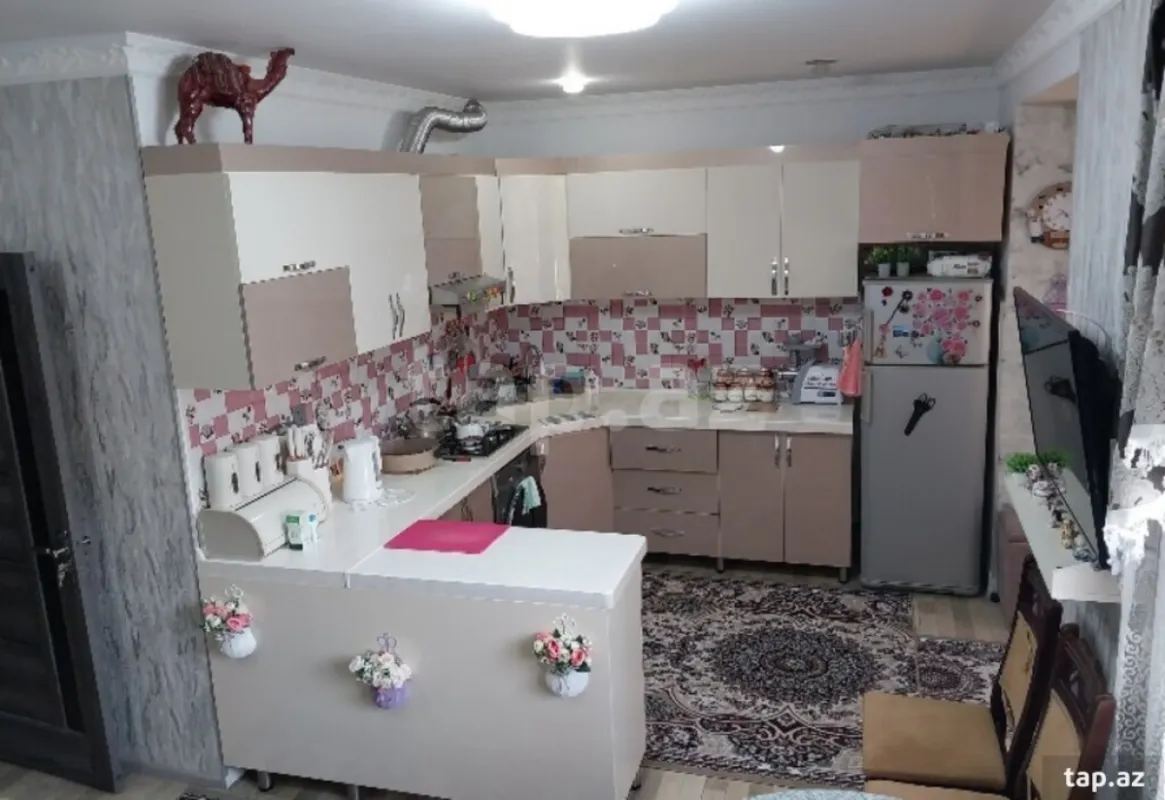 Satılır 3 otaqlı mənzil 76 m²