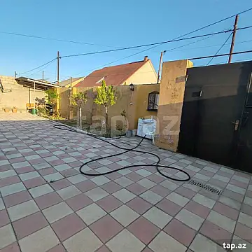 Satılır 4 otaqlı həyət evi