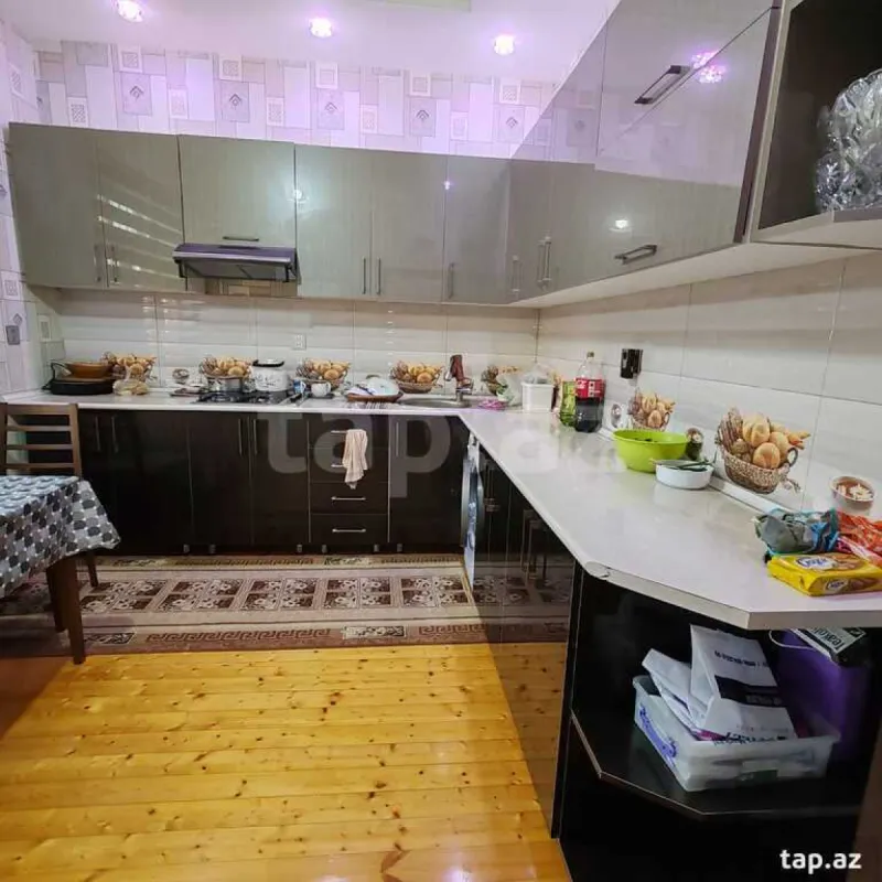 Satılır 4 otaqlı həyət evi