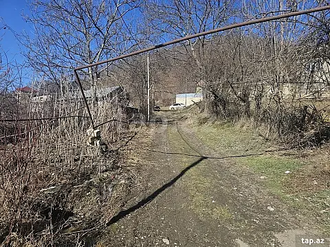 Satılır 6 otaqlı həyət evi