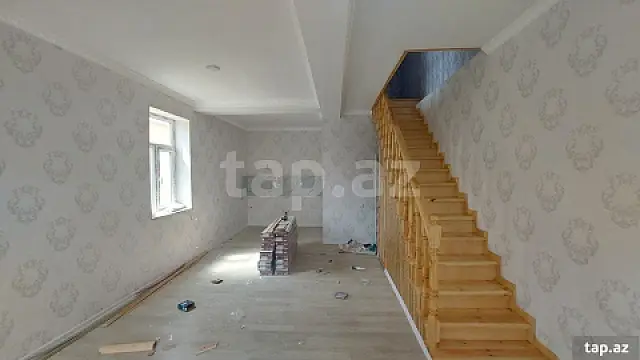 Satılır 4 otaqlı həyət evi