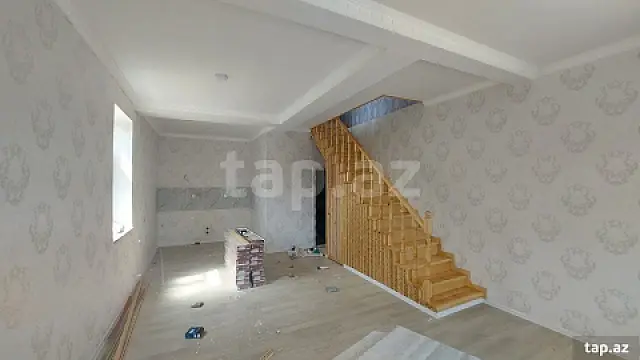 Satılır 4 otaqlı həyət evi