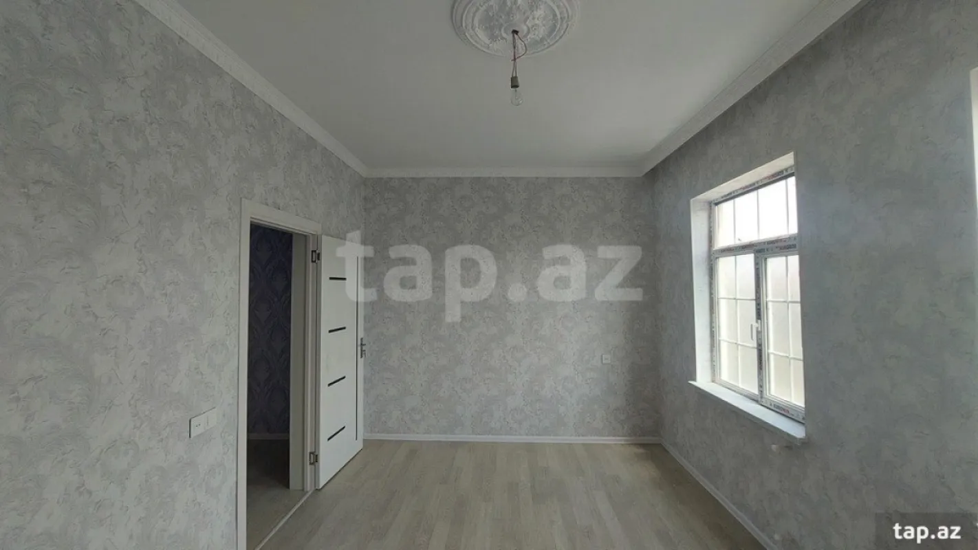 Satılır 4 otaqlı həyət evi
