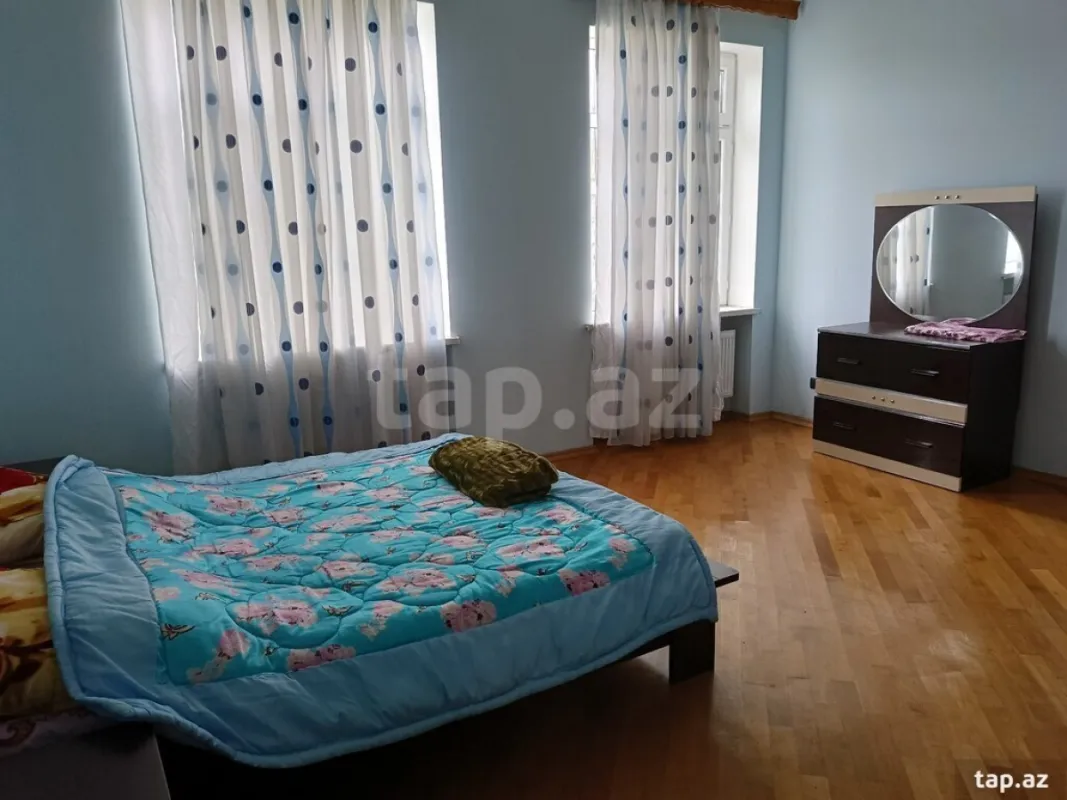 Satılır 2 otaqlı həyət evi