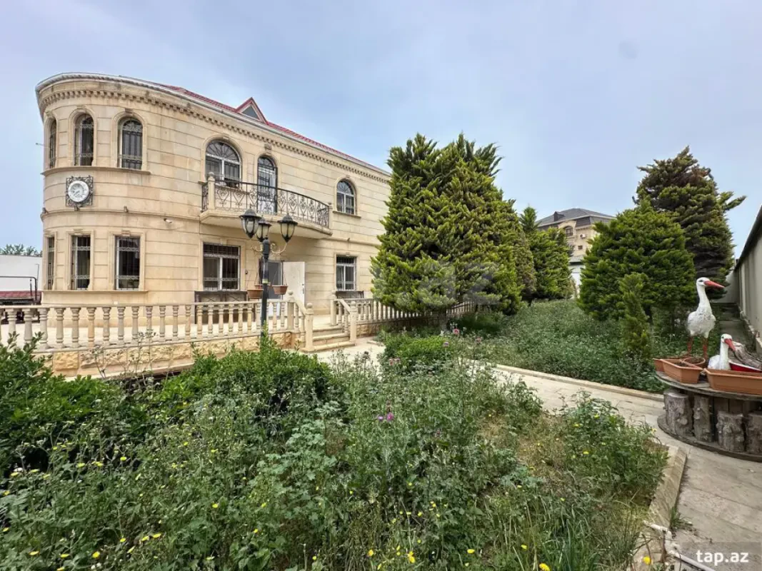 Satılır 5 otaqlı həyət evi 200 m²