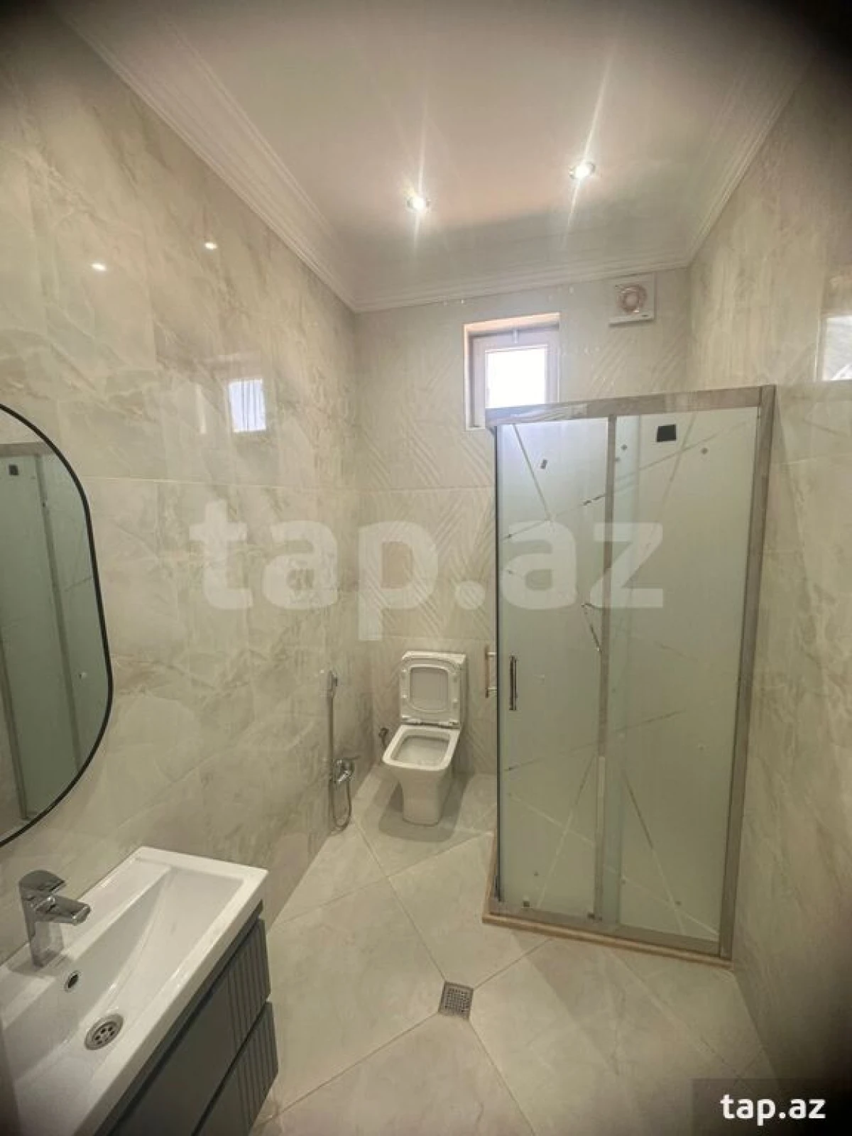 Satılır 4 otaqlı həyət evi