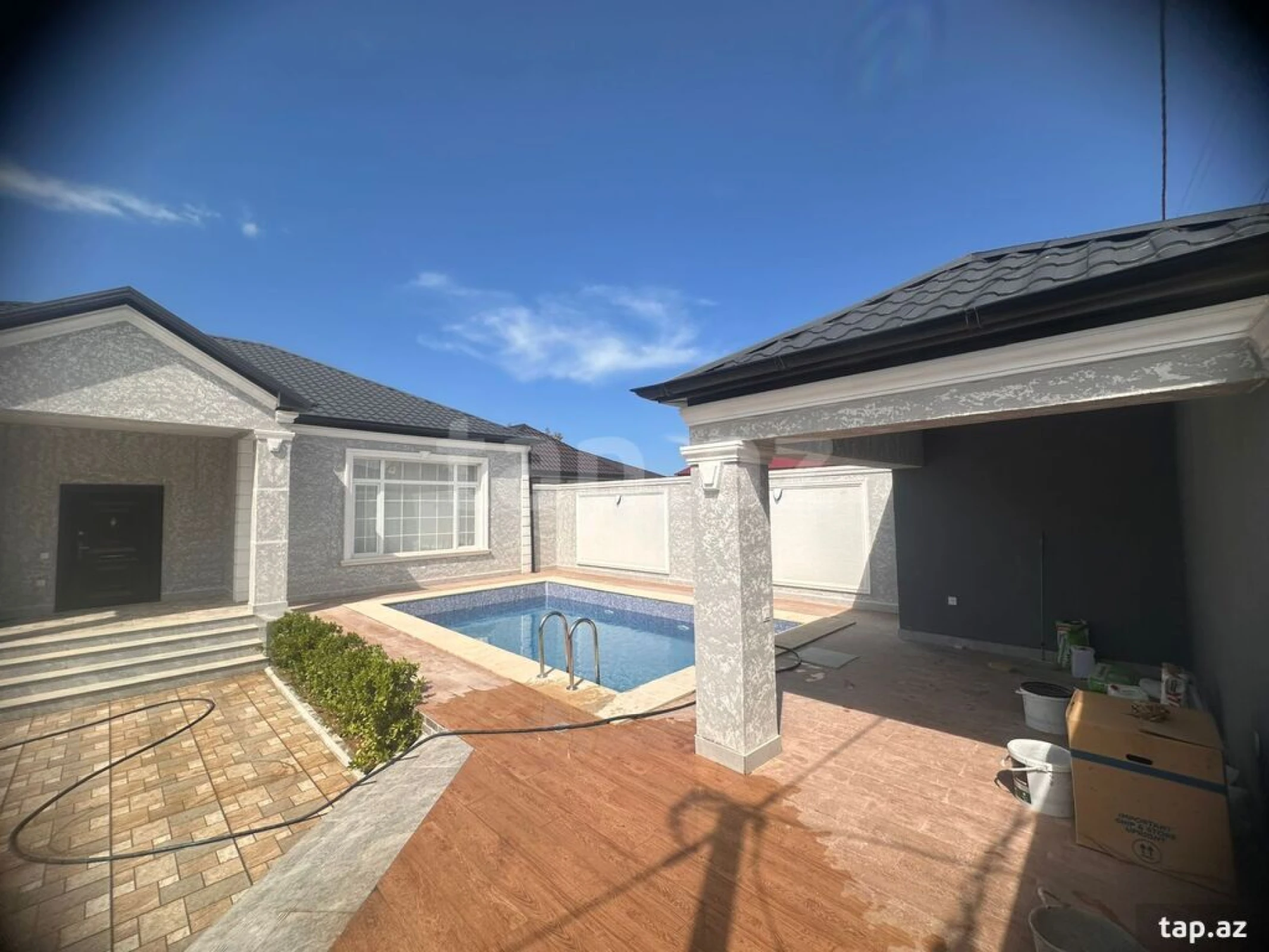 Satılır 4 otaqlı həyət evi