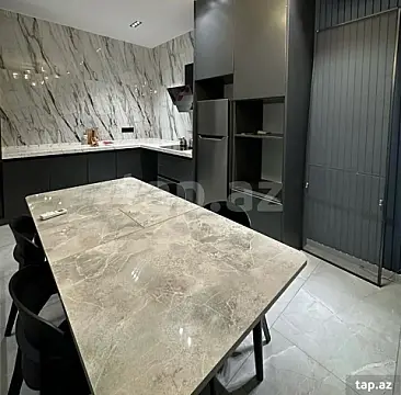 Kirayə verilir 3 otaqlı yeni tikili 100 m²