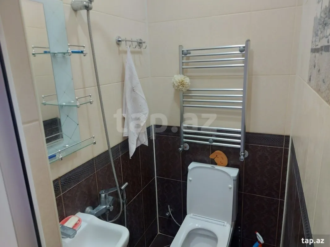 Kirayə verilir 3 otaqlı həyət evi