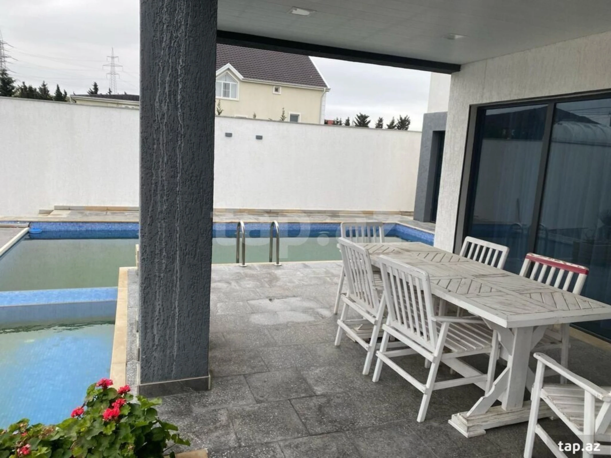 Kirayə verilir 4 otaqlı həyət evi 150 m²
