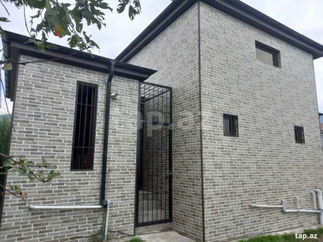 Satılır 2 otaqlı həyət evi 90 m²